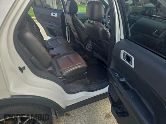2015 Ford Explorer Sport z VIN 1FM5K8GT7FGA38206, wystawiony jako Copart lot #65540875 z przebiegiem 130 275 mil mil oraz Czysty tytuł • Clean title. Historia ofert i sprzedaży dostępna na DreamBid. Obrazek 6.