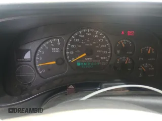 2000 GMC New Sierra 1500 SLE with VIN 2GTEK19T1Y1130467, listed as a Copart auction lot 81105534 with 253,003 mi miles and Salvage Title. Bid and sale history available at carsss.com. Image 9.