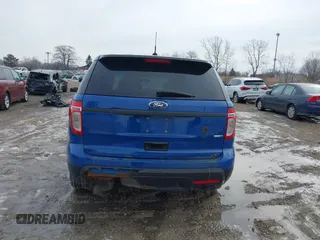 2013 Ford Police Interceptor Utility z VIN 1FM5K8AR4DGA51599, wystawiony jako IAAI lot #41589375 z przebiegiem 198 053 mil mil oraz . Historia ofert i sprzedaży dostępna na DreamBid. Obrazek 16.