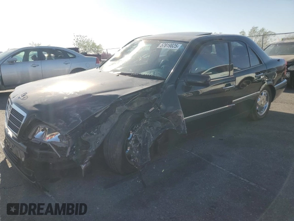 1994 Mercedes-Benz C z VIN WDBHA28E3RF075327, wystawiony jako Copart lot #57819825 z przebiegiem 83 224 mil mil oraz Szkoda całkowita • Salvage title. Historia ofert i sprzedaży dostępna na DreamBid. Obrazek 1.