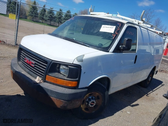 2008 GMC Savana Cargo Van with VIN 1GTGG25C781186098, listed as a IAAI auction lot 41969369 with 176,012 mi miles. Bid and sale history available at carsss.com. Image 2.