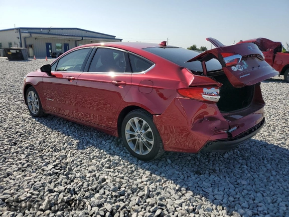 2019 Ford Fusion SE with VIN 3FA6P0LUXKR225376, listed as a Copart auction lot 53430445 with 133,512 mi miles and Non Repairable. Bid and sale history available at carsss.com. Image 2.