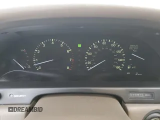 1991 Lexus LS z VIN JT8UF11E1M0082700, wystawiony jako Copart lot #88811625 z przebiegiem 81 976 mil mil oraz Czysty tytuł • Clean title. Historia ofert i sprzedaży dostępna na DreamBid. Obrazek 9.