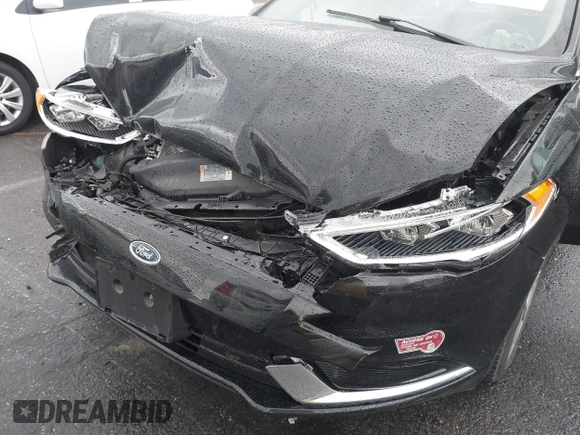 2018 Ford Fusion Energi SE with VIN 3FA6P0PU2JR277481, listed as a IAAI auction lot 41778140 with 51,933 mi miles. Bid and sale history available at carsss.com. Image 6.