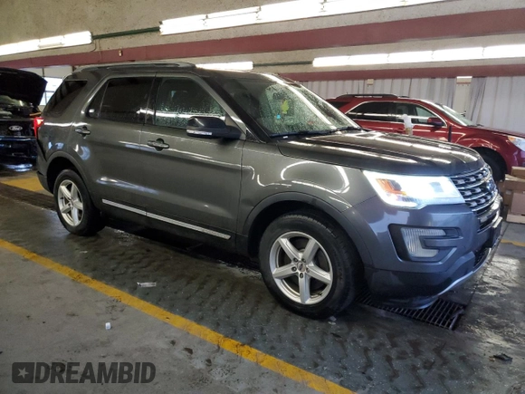 2017 Ford Explorer XLT with VIN 1FM5K8D87HGD43711, listed as a Copart auction lot 43441275 with 199,021 mi miles and Salvage Title. Bid and sale history available at carsss.com. Image 4.