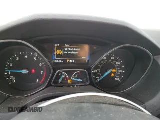 2018 Ford Focus SE with VIN 1FADP3F24JL327269, listed as a Copart auction lot 81620043 with 82,844 mi miles and Salvage Title. Bid and sale history available at carsss.com. Image 9.
