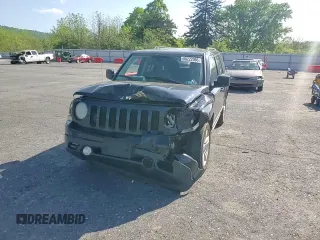 2011 Jeep Patriot Latitude z VIN 1J4NF1GB0BD131856, wystawiony jako Copart lot #56222005 z przebiegiem 172 231 mil mil oraz Szkoda całkowita • Salvage title. Historia ofert i sprzedaży dostępna na DreamBid. Obrazek 14.