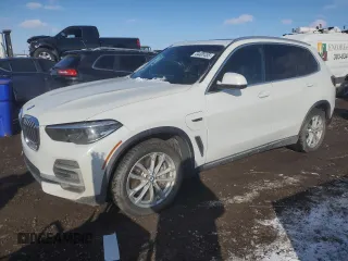 2022 BMW X5 xDrive45e with VIN 5UXTA6C09N9N38058, listed as a Copart auction lot 44401455 with 0 mi miles and Salvage Title. Bid and sale history available at carsss.com. Image 1.