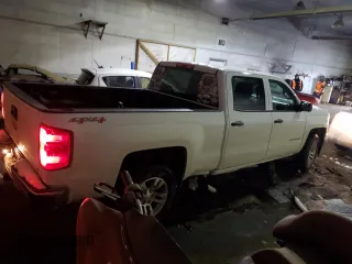 2014 Chevrolet Silverado 1500 LT with VIN 3GCUKRECXEG172719, listed as a Copart auction lot 42135035 with 182,038 mi miles and Salvage Title. Bid and sale history available at carsss.com. Image 3.