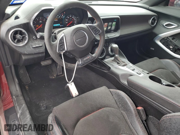 2018 Chevrolet Camaro ZL1 z VIN 1G1FK1R69J0142195, wystawiony jako Copart lot #51128215 z przebiegiem 55 979 mil mil oraz Szkody całkowita. Historia ofert i sprzedaży dostępna na DreamBid. Obrazek 8.