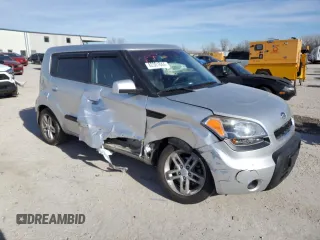 2010 Kia Soul + with VIN KNDJT2A28A7103862, listed as a Copart auction lot 82301844 with 188,238 mi miles and Salvage Title. Bid and sale history available at carsss.com. Image 4.