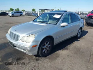 2002 Mercedes-Benz C 230/260/280/320 с VIN WDBRF61J62F233802, выставлен на аукционе IAAI как лот 42574637 с пробегом 238 810 миль миль и . История ставок и продаж доступна на DreamBid. Изображение 17.
