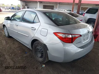 2015 Toyota Corolla L z VIN 5YFBURHE1FP313168, wystawiony jako IAAI lot #42371167 z przebiegiem 121 114 mil mil oraz . Historia ofert i sprzedaży dostępna na DreamBid. Obrazek 3.