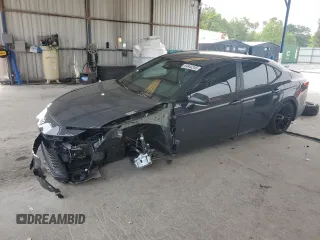 2025 Toyota Camry LE z VIN 4T1DAACK7SU550546, wystawiony jako Copart lot #54840245 z przebiegiem 3 669 mil mil oraz Szkoda całkowita • Salvage title. Historia ofert i sprzedaży dostępna na DreamBid. Obrazek 1.