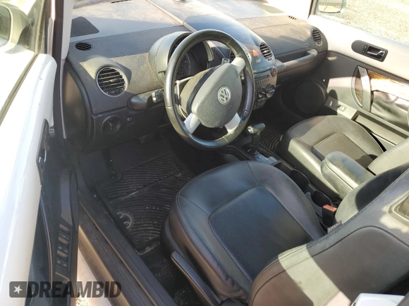 2009 Volkswagen Beetle S z VIN 3VWRF31Y49M406592, wystawiony jako Copart lot #43830595 z przebiegiem 60 889 mil mil oraz Szkoda całkowita • Salvage title. Historia ofert i sprzedaży dostępna na DreamBid. Obrazek 8.