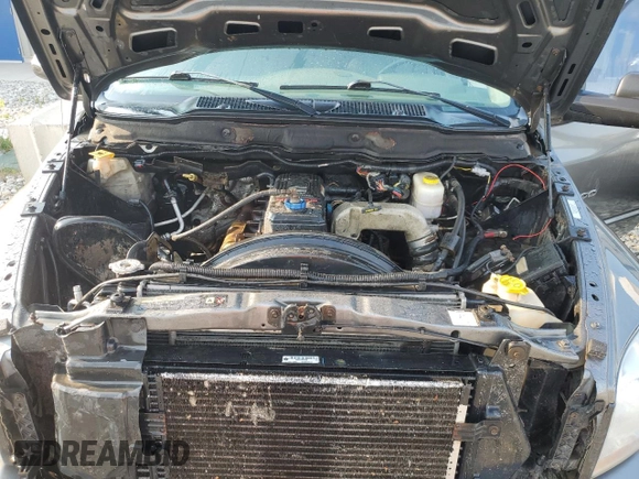 2006 Dodge 2500 SLT z VIN 3D7KS28C86G230974, wystawiony jako Copart lot #70463784 z przebiegiem 234 368 mil mil oraz Czysty tytuł • Clean title. Historia ofert i sprzedaży dostępna na DreamBid. Obrazek 11.