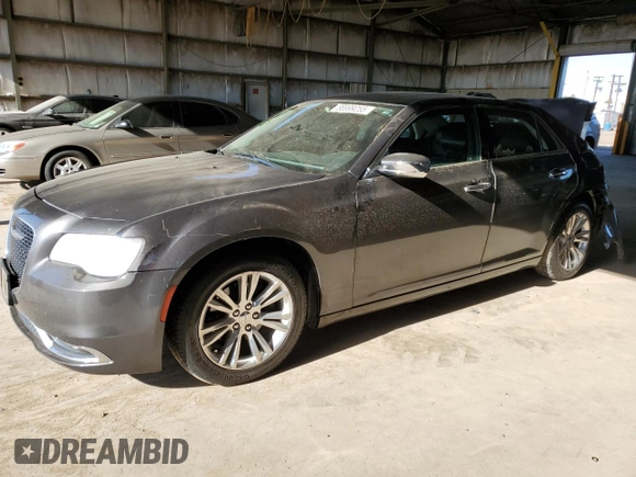 2016 Chrysler 300 C z VIN 2C3CCAEGXGH324731, wystawiony jako Copart lot #56999255 z przebiegiem 65 553 mil mil oraz Szkoda całkowita • Salvage title. Historia ofert i sprzedaży dostępna na DreamBid. Obrazek 1.
