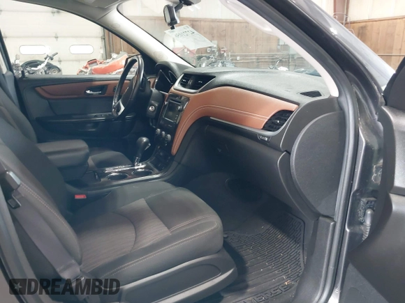 2015 Chevrolet Traverse LT with VIN 1GNKVGKD2FJ349545, listed as a IAAI auction lot 42721056 with 59,876 mi miles and . Bid and sale history available at DreamBid. Image 5.