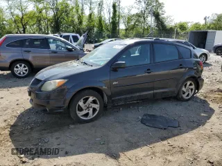 2003 Pontiac Vibe z VIN 5Y2SL62823Z462677, wystawiony jako Copart lot #54797925 z przebiegiem 210 973 mil mil oraz Szkody całkowita. Historia ofert i sprzedaży dostępna na DreamBid. Obrazek 1.