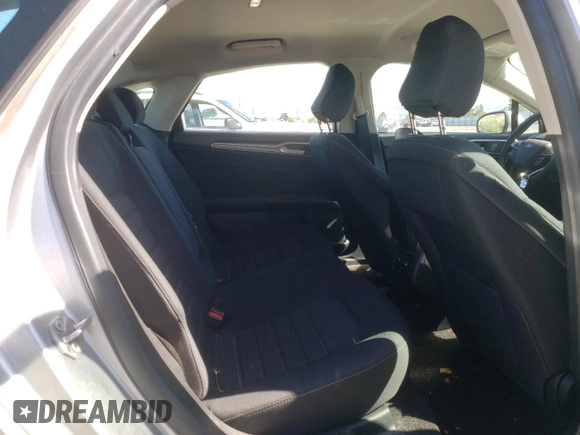 2020 Ford Fusion SE z VIN 3FA6P0LU3LR267311, wystawiony jako Copart lot #56350115 z przebiegiem 53 359 mil mil oraz Szkoda całkowita • Salvage title. Historia ofert i sprzedaży dostępna na DreamBid. Obrazek 10.