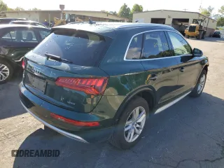 2020 Audi Q5 Premium with VIN WA1ANAFY4L2089986, listed as a Copart auction lot 60577382 with 30,040 mi miles. Bid and sale history available at carsss.com. Image 4.