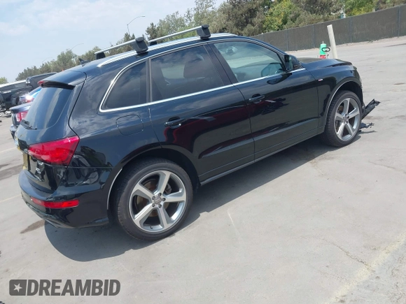 2014 Audi Q5 Premium Plus z VIN WA1DGAFP4EA004281, wystawiony jako IAAI lot #39853592 z przebiegiem 107 924 mil mil oraz . Historia ofert i sprzedaży dostępna na DreamBid. Obrazek 4.