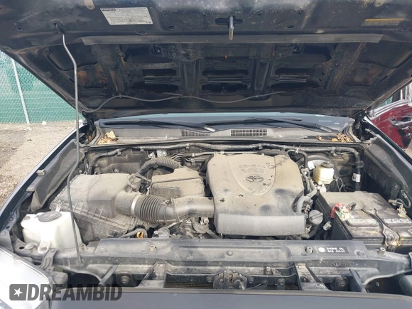 2018 Toyota Tacoma SR5 with VIN 3TMAZ5CN6JM055632, listed as a IAAI auction lot 40751593 with 125,663 mi miles and . Bid and sale history available at DreamBid. Image 10.