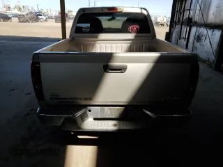 2005 GMC Canyon 1SC SLE Z85 with VIN 1GTCS136758269117, listed as a Copart auction lot 70619054 with 178,721 mi miles and Salvage Title. Bid and sale history available at carsss.com. Image 6.