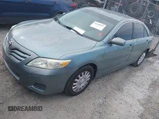2011 Toyota Camry LE z VIN 4T1BF3EK8BU723900, wystawiony jako IAAI lot #42298997 z przebiegiem 189 130 mil mil oraz . Historia ofert i sprzedaży dostępna na DreamBid. Obrazek 2.