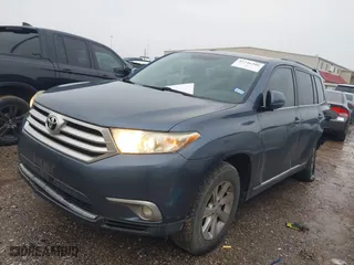 2011 Toyota Highlander with VIN 5TDZK3EH8BS028548, listed as a IAAI auction lot 41346300 with 198,043 mi miles. Bid and sale history available at carsss.com. Image 17.