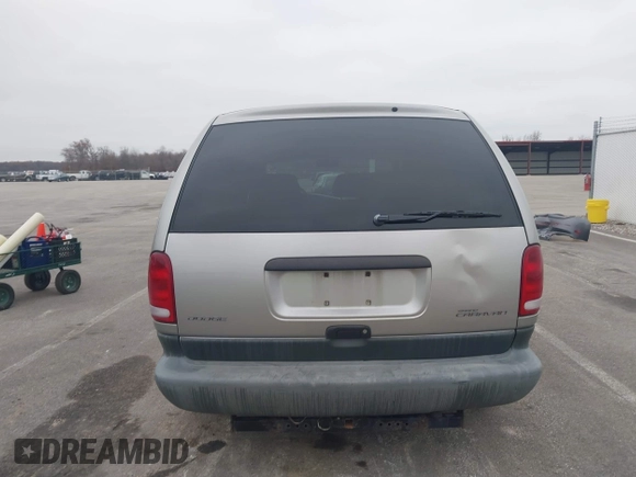 1996 Dodge Caravan Sport with VIN 2B4GP4436TR674232, listed as a IAAI auction lot 40867647 with Not Provided miles and . Bid and sale history available at carsss.com. Image 6.