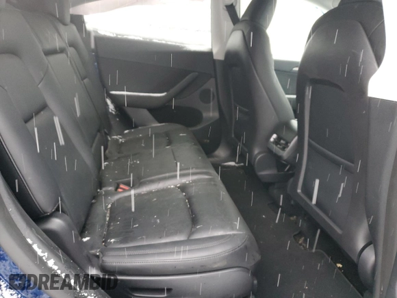 2024 Tesla Model Y Long Range with VIN 7SAYGAEE0RF184074, listed as a Copart auction lot 44333645 with 11,403 mi miles and Salvage Title. Bid and sale history available at DreamBid. Image 10.