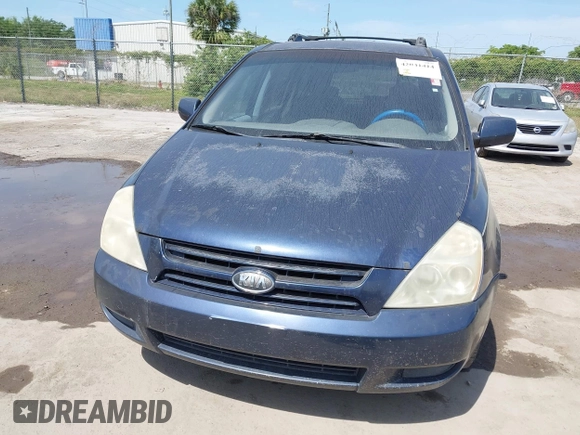 2008 Kia Sedona LX with VIN KNDMB233X86193666, listed as a IAAI auction lot 42041414 with 175,667 mi miles. Bid and sale history available at carsss.com. Image 6.