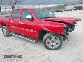 2011 Chevrolet Silverado 1500 LT with VIN 3GCPCSE08BG356138, listed as a IAAI auction lot 42048544 with 128,716 mi miles. Bid and sale history available at carsss.com. Image 1.
