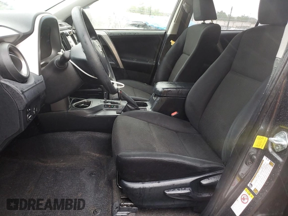 2017 Toyota RAV4 LE z VIN JTMZFREV5HJ130828, wystawiony jako Copart lot #58400825 z przebiegiem 99 116 mil mil oraz Szkoda całkowita • Salvage title. Historia ofert i sprzedaży dostępna na DreamBid. Obrazek 7.