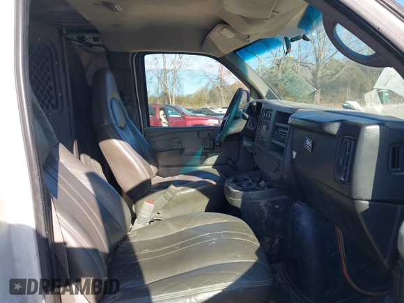 2008 Chevrolet Express Cargo Van with VIN 1GCGG25C481199553, listed as a IAAI auction lot 41508779 with 213,446 mi miles. Bid and sale history available at carsss.com. Image 5.