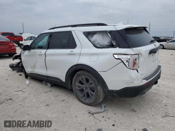 2023 Ford Explorer XLT with VIN 1FMSK7DH0PGA74849, listed as a Copart auction lot 82350204 with 22,213 mi miles and Salvage Title. Bid and sale history available at carsss.com. Image 2.