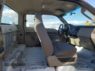 2008 Ford F-350 XL with VIN 1FTWX31R58ED57984, listed as a Copart auction lot 43121415 with 182,945 mi miles and Salvage Title. Bid and sale history available at DreamBid. Image 10.