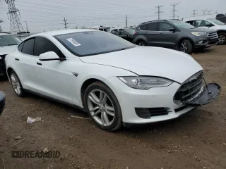 2015 Tesla Model S 85D with VIN 5YJSA1S21FF089159, listed as a Copart auction lot 51504605 with 58,944 mi miles and Clean Title. Bid and sale history available at carsss.com. Image 4.