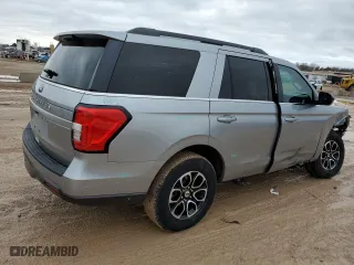 2022 Ford Expedition XL with VIN 1FMJU1GT7NEA42539, listed as a Copart auction lot 86118634 with 19,341 mi miles and Salvage Title. Bid and sale history available at carsss.com. Image 3.