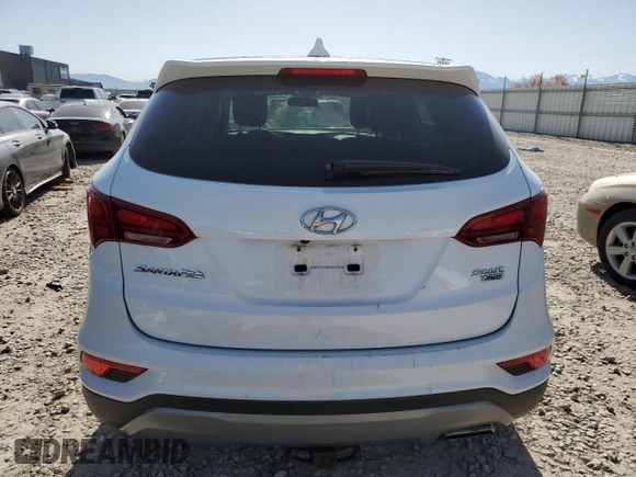 2017 Hyundai Santa Fe 2.4L z VIN 5NMZTDLB9HH022027, wystawiony jako Copart lot #56242045 z przebiegiem 117 484 mil mil oraz Szkoda całkowita • Salvage title. Historia ofert i sprzedaży dostępna na DreamBid. Obrazek 6.