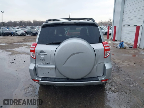 2010 Toyota RAV4 Ltd with VIN 2T3DK4DV0AW032453, listed as a IAAI auction lot 41646598 with 199,172 mi miles. Bid and sale history available at carsss.com. Image 16.