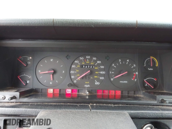 1989 Volvo 740 z VIN YV1FA8757K2215822, wystawiony jako IAAI lot #42117235 z przebiegiem 194 043 mil mil oraz . Historia ofert i sprzedaży dostępna na DreamBid. Obrazek 7.