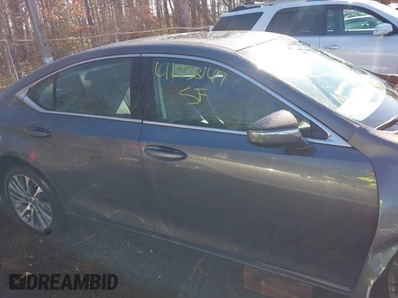 2020 Lexus ES with VIN 58ADZ1B11LU058221, listed as a IAAI auction lot 41838147 with 23,921 mi miles. Bid and sale history available at carsss.com. Image 13.