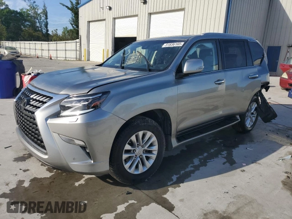 2021 Lexus GX 460 Premium z VIN JTJAM7BX8M5269459, wystawiony jako Copart lot #51836165 z przebiegiem 108 415 mil mil oraz Szkody całkowita. Historia ofert i sprzedaży dostępna na DreamBid. Obrazek 1.