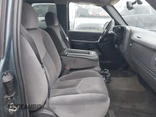 2006 GMC New Sierra 1500 SL with VIN 1GTEC19V96Z218895, listed as a IAAI auction lot 41493566 with 122,107 mi miles. Bid and sale history available at carsss.com. Image 5.