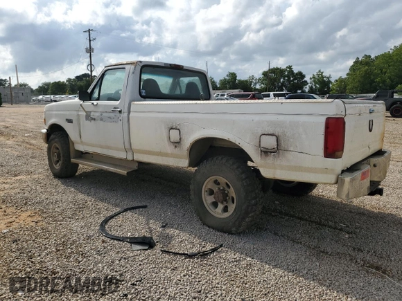 1997 Ford F-250 z VIN 3FTHF26H5VMA18931, wystawiony jako Copart lot #57015965 z przebiegiem 244 027 mil mil oraz Czysty tytuł • Clean title. Historia ofert i sprzedaży dostępna na DreamBid. Obrazek 2.