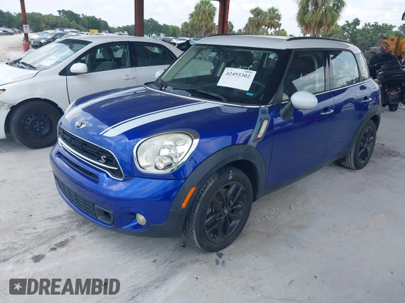 2016 MINI Countryman S with VIN WMWZC3C50GWT08698, listed as a IAAI auction lot 42493302 with 61,306 mi miles and . Bid and sale history available at DreamBid. Image 17.
