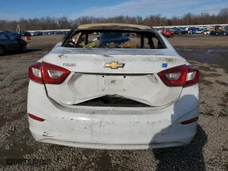 2017 Chevrolet Cruze LT with VIN 1G1BH5SE8H7264277, listed as a Copart auction lot 86585194 with 0 mi miles and Salvage Title. Bid and sale history available at carsss.com. Image 6.