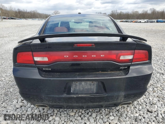 2013 Dodge Charger SXT z VIN 2C3CDXJG2DH615726, wystawiony jako Copart lot #53116535 z przebiegiem 304 919 mil mil oraz Szkoda całkowita • Salvage title. Historia ofert i sprzedaży dostępna na DreamBid. Obrazek 6.